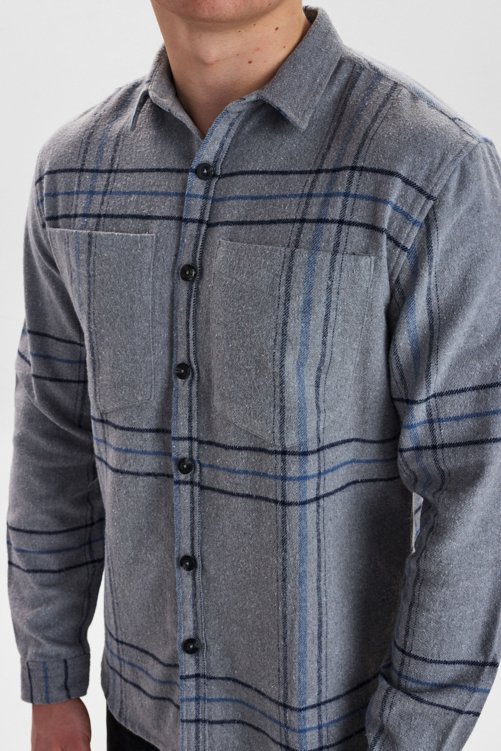 DXNMXRK. DX-Ervin Outlet Grey